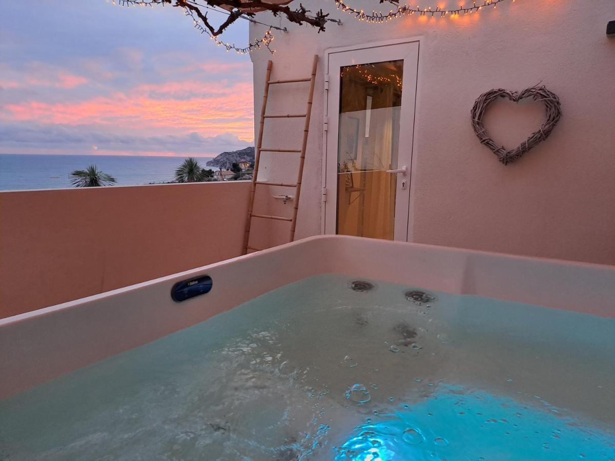 Les Suites Love 3 Spa Vue Mer Piscine Marselha Exterior foto